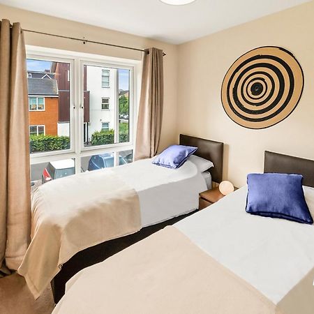 Puffin Way - Comfortable, Spacious House With Parking ريدينج المظهر الخارجي الصورة