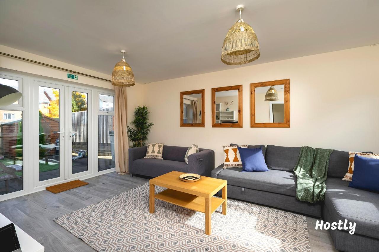 Puffin Way - Comfortable, Spacious House With Parking ريدينج المظهر الخارجي الصورة