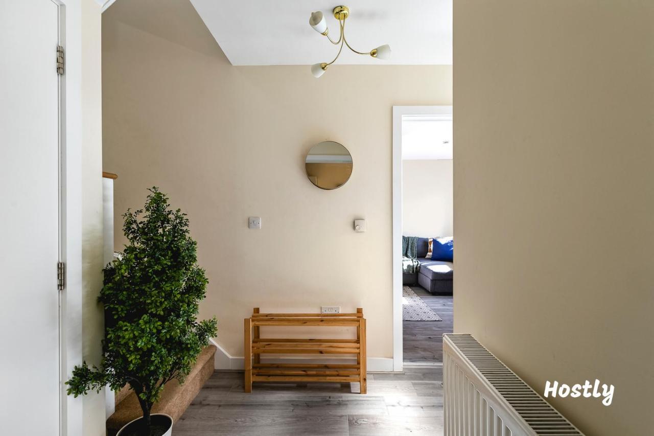 Puffin Way - Comfortable, Spacious House With Parking ريدينج المظهر الخارجي الصورة