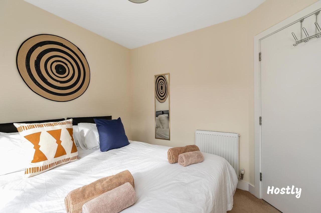 Puffin Way - Comfortable, Spacious House With Parking ريدينج المظهر الخارجي الصورة